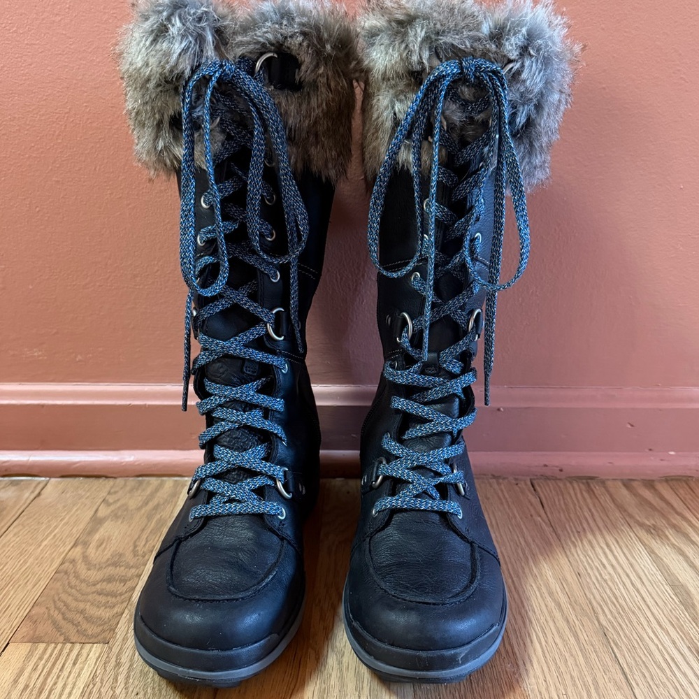 Women's Black Snow Boots